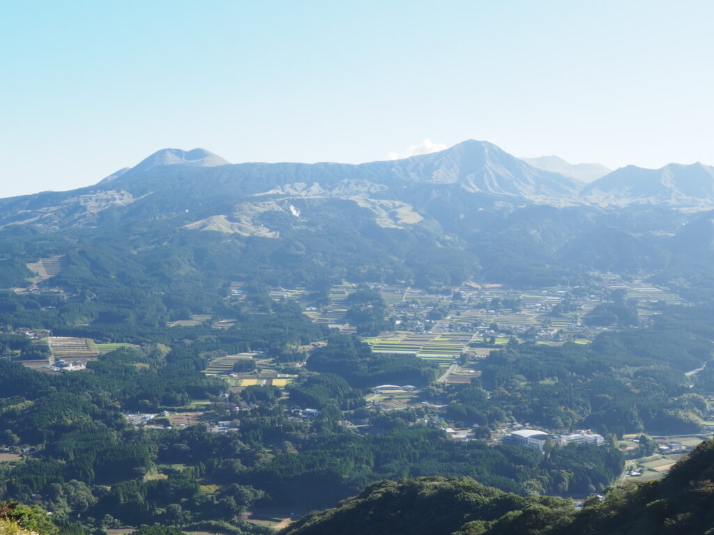 阿蘇山ではカルデラ内に多くの人が暮らしている