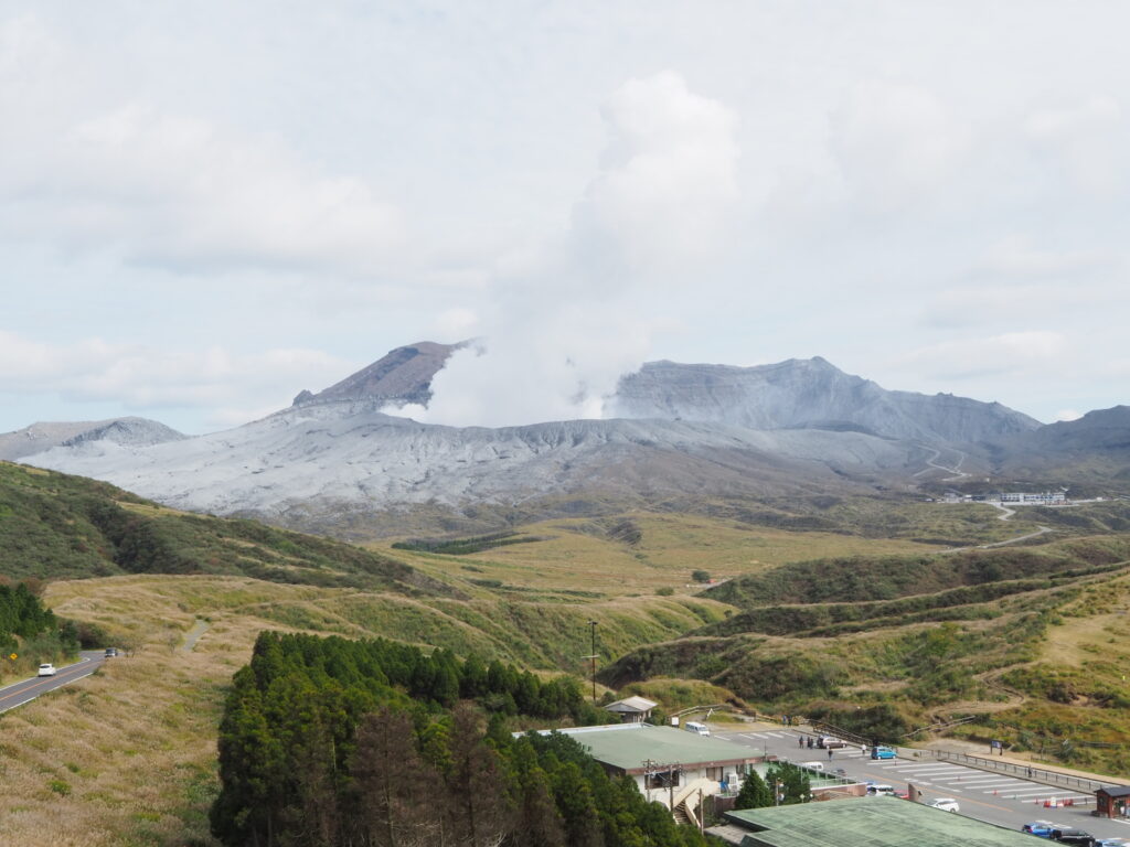 草千里から阿蘇山